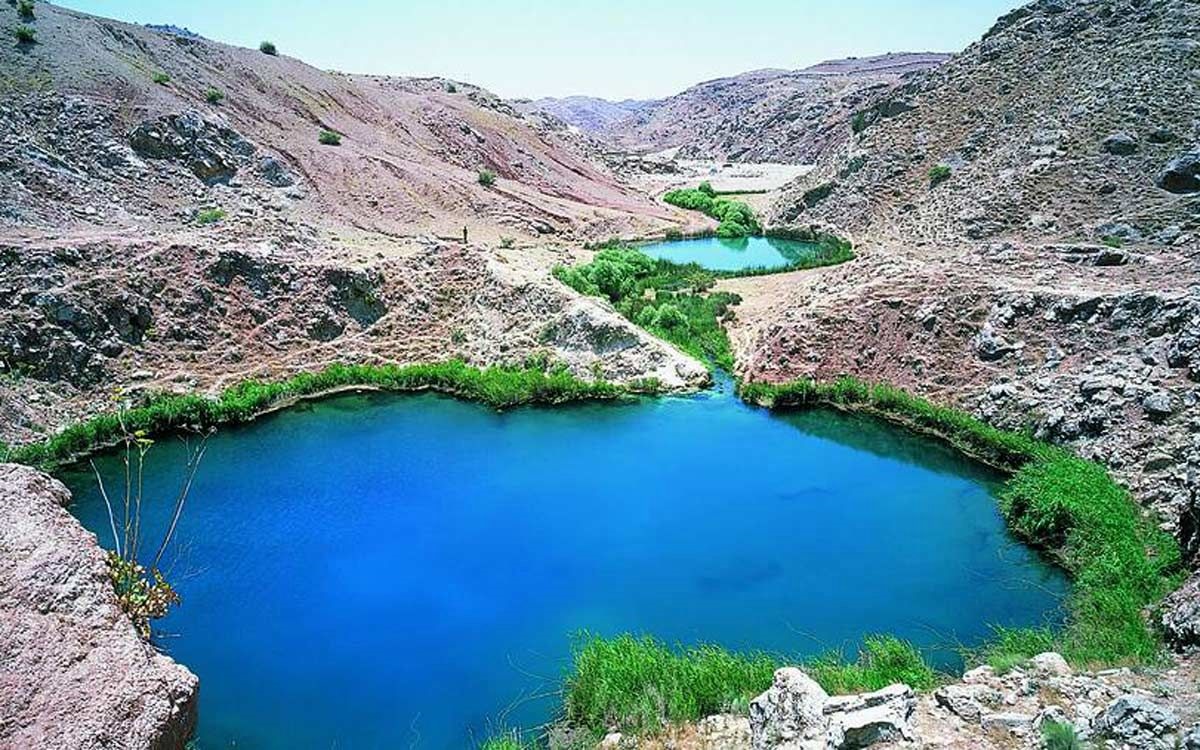 چشمه‌ آب گرم دهلران