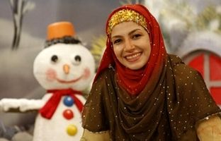واکنش جالب دانشجویان به حضور خاله شادونه در دانشگاه! + ویدئو