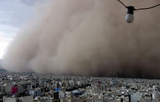  شروع طوفان شدید از دید هواپیما در آسمان تهران + ویدئو