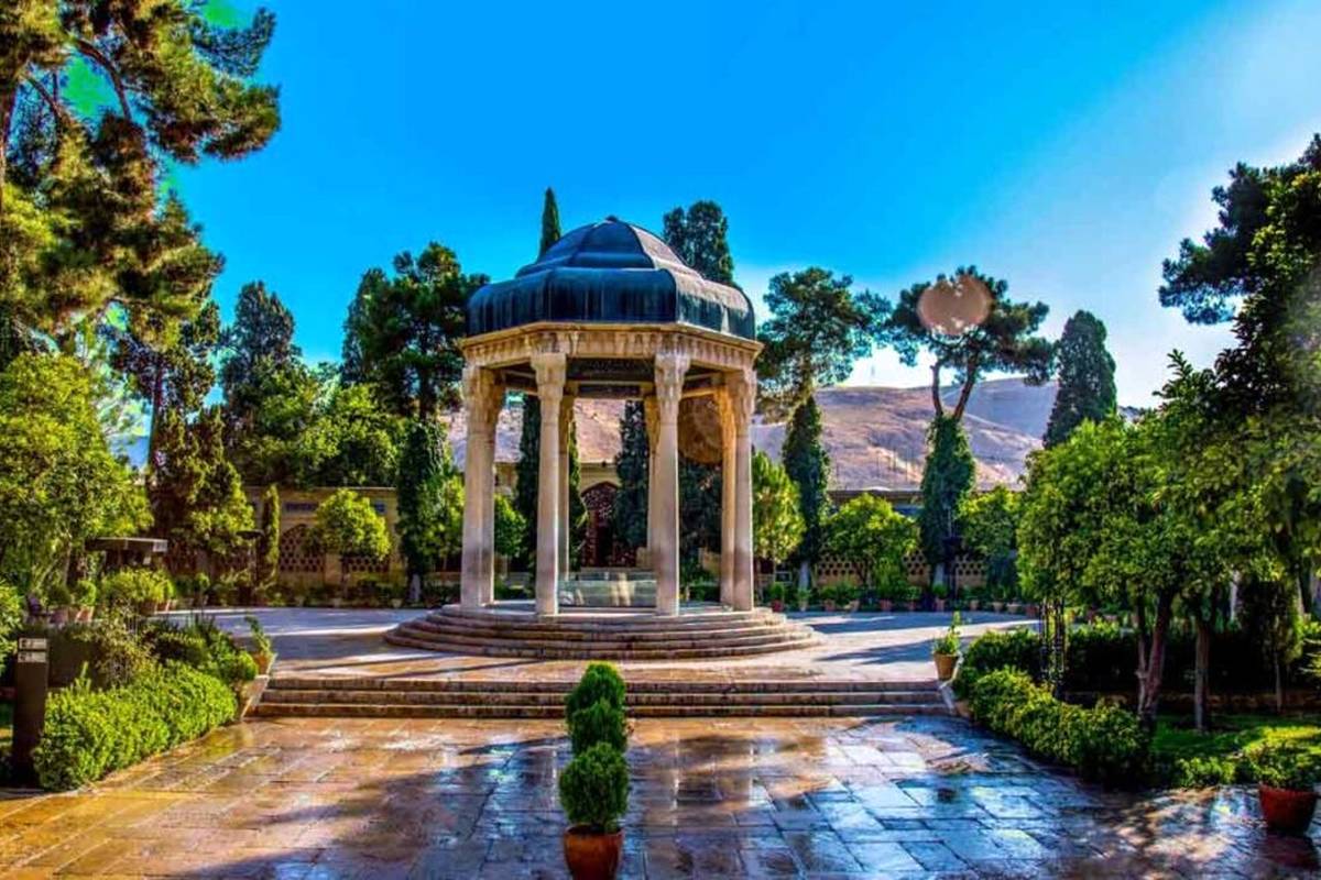 فال حافظ امروز پنجشنبه 2 مرداد ماه 1404 