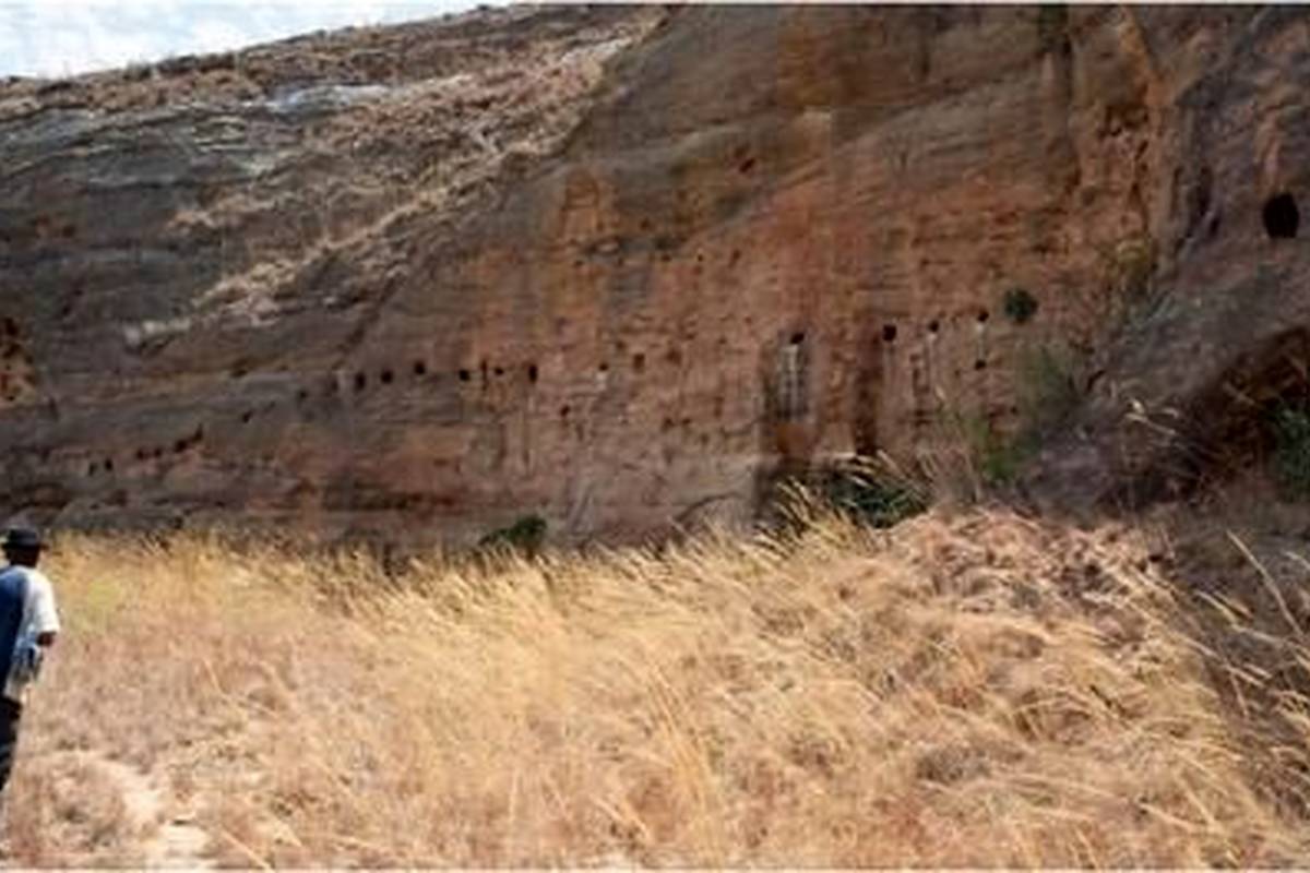 ( عکس) کشف گوردخمههای زرتشتی در آفریقا، هزاران کیلومتر دورتر از ایران در اعماق جزیره ماداگاسکار