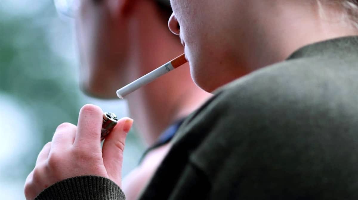 
چگونه سیگار کشیدن به از دست دادن بینایی منجر می‌شود؟
