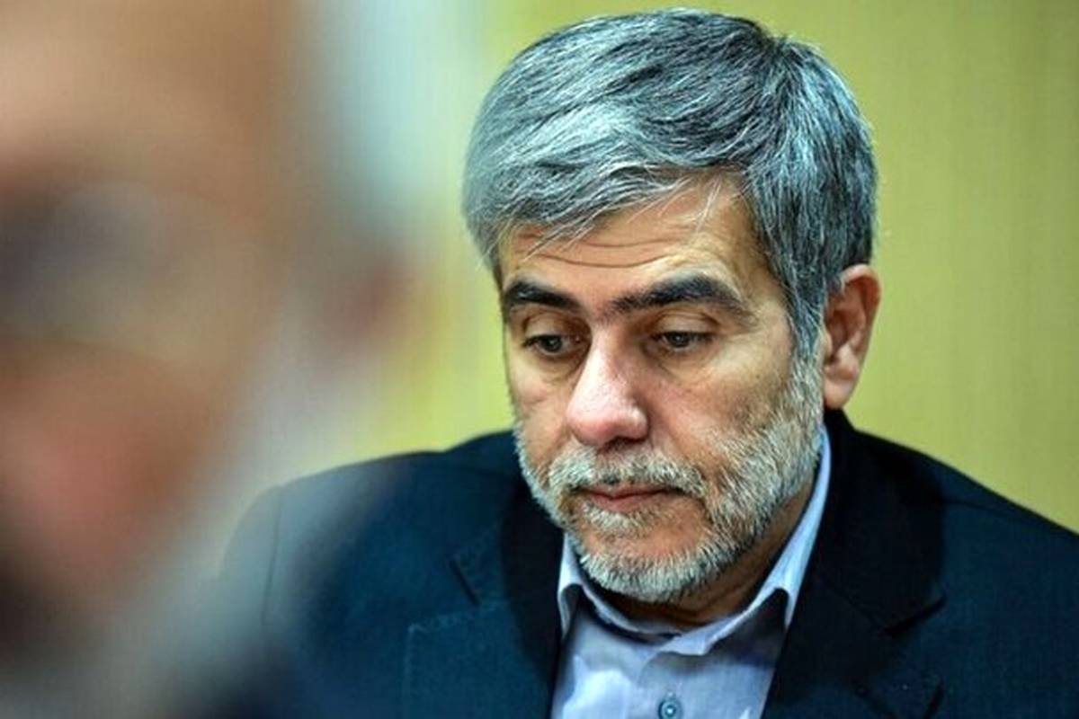 شهید فریدون عباسی با لباس نظامی در خرمشهر؛ دهه ۶۰