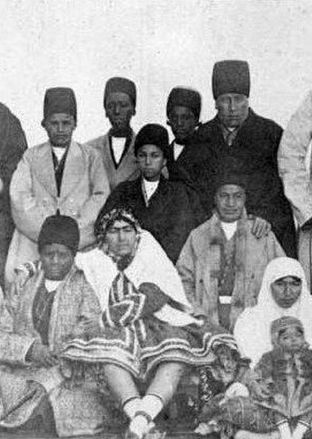 پسر آخرین پادشاه زندیه، ولیعهدی که خواجه حرمسرا شد