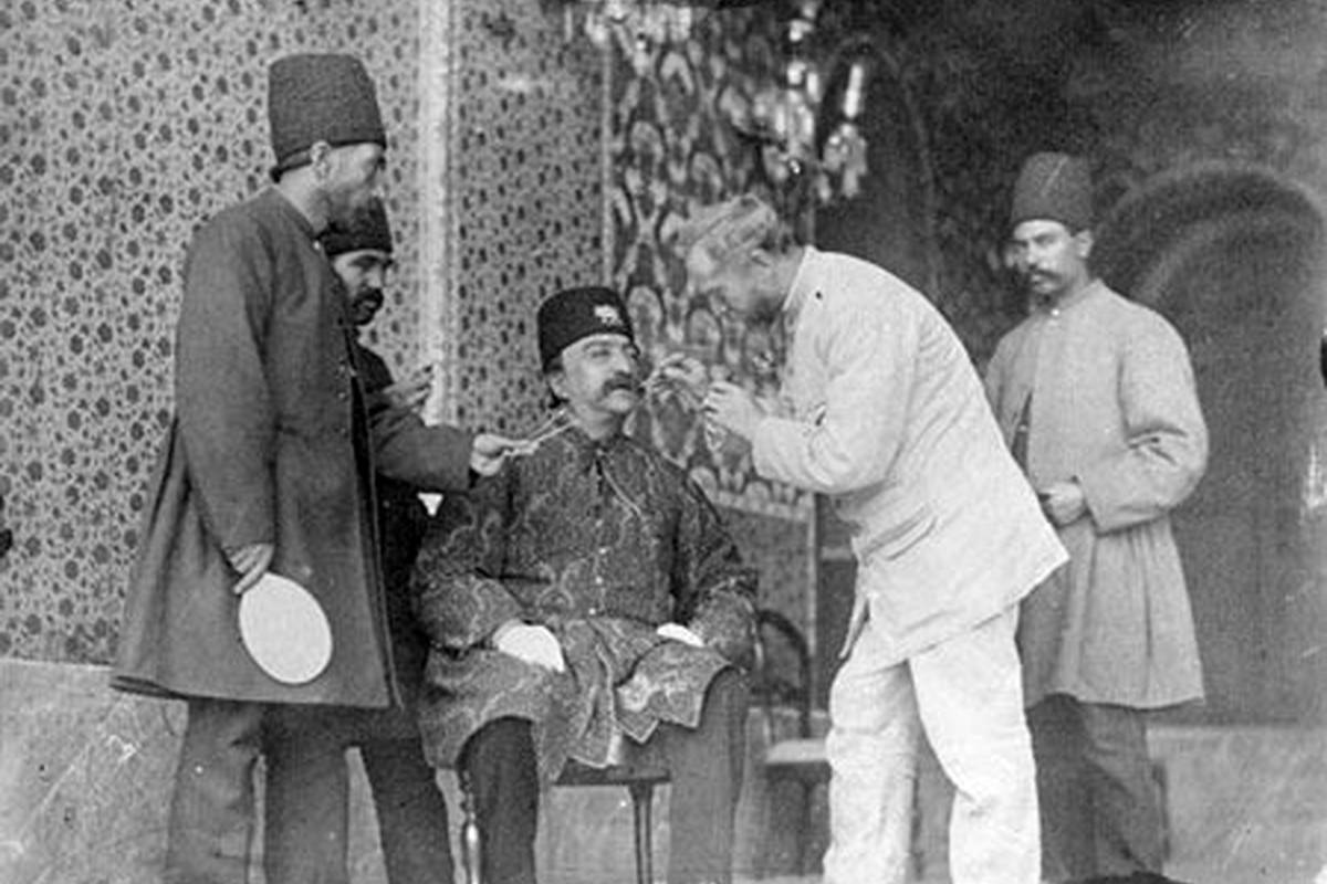 دندانکشی و دندانپزشکی در تاریخ ایران؛ از دلاکها تا دندانپزشکی مدرن