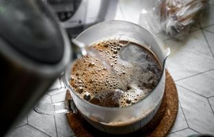 معجزه آب قهوه برای مو ؛ روش استفاده از قهوه برای مو چگونه است؟