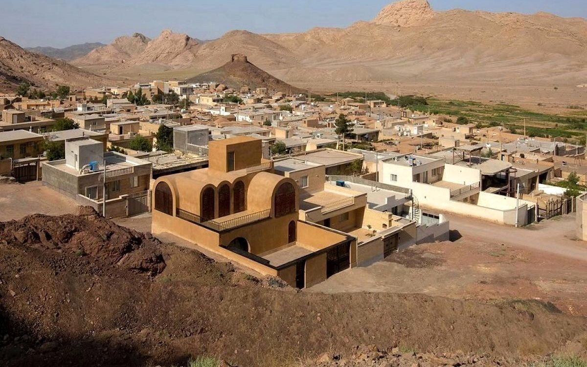 خانه‌ای «کاهگلی»؛ بهترین ساختمان ایران در سال ۱۴۰۳ + تصاویر