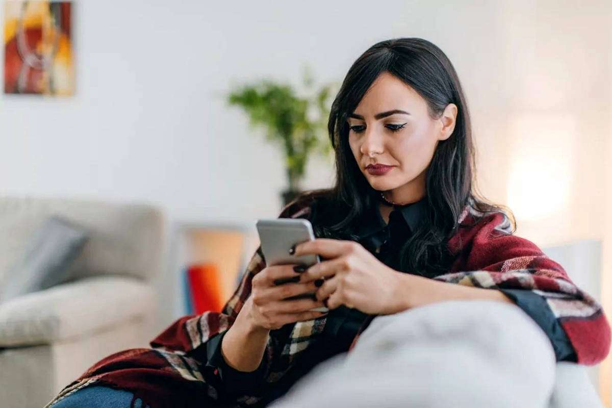 محققان: بیمحلی و وارونهنمایی در رابطه احساسی میتواند ریسک افسردگی و پارانویا را افزایش دهد