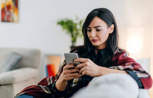 محققان: بی‌محلی و وارونه‌نمایی در رابطه احساسی می‌تواند ریسک افسردگی و پارانویا را افزایش دهد