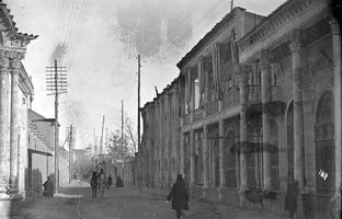 از بناهای پارک اتابک تا کالسکه‌ران میدان ارگ + تصویر