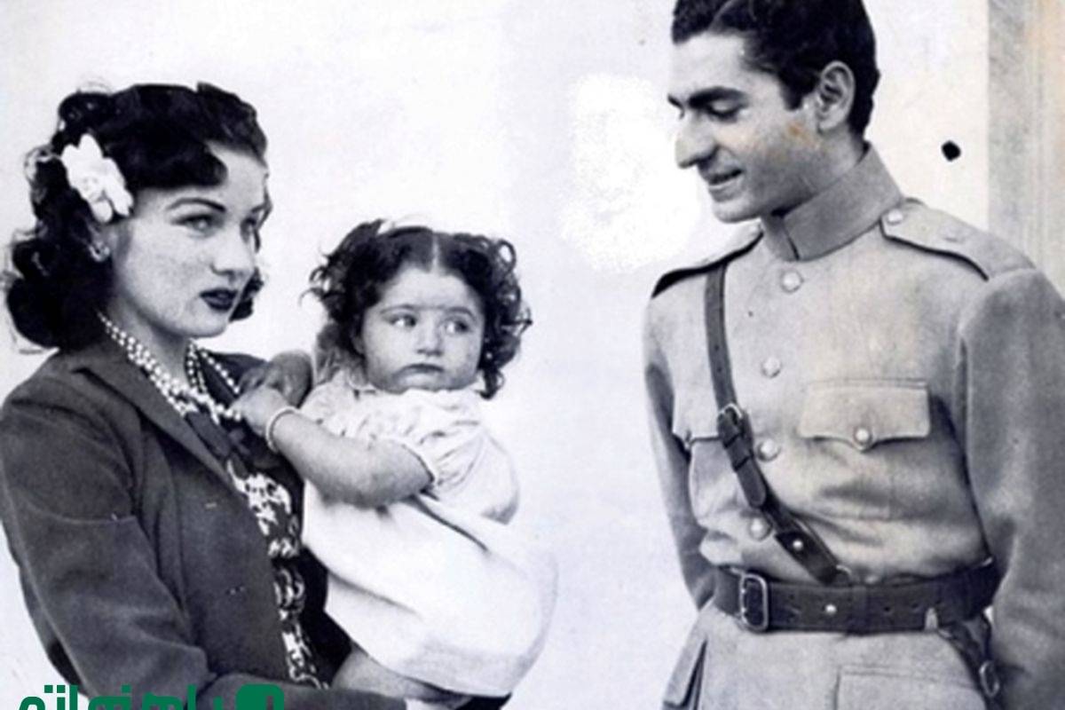 عکس دیده نشده از محمدرضا پهلوی و فوزیه با ژست عجیب