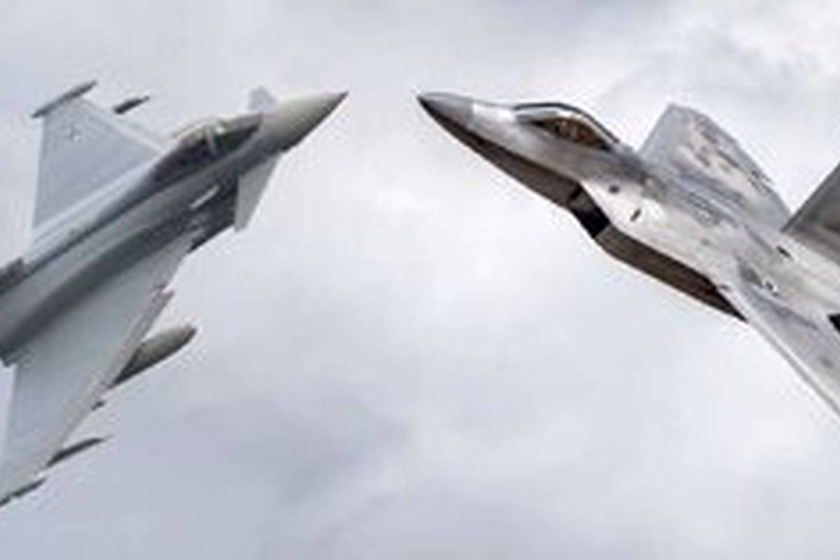 جنگندهای که اف ۲۲ آمریکا را شکست داد در ترکیه فرود آمد