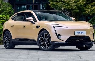 راهنمای خرید خودرو؛ شاسی بلند لوکس طراح ایرانی در سه مدل به ایران رسید/ این خودروی وارداتی آینه بغل ندارد!