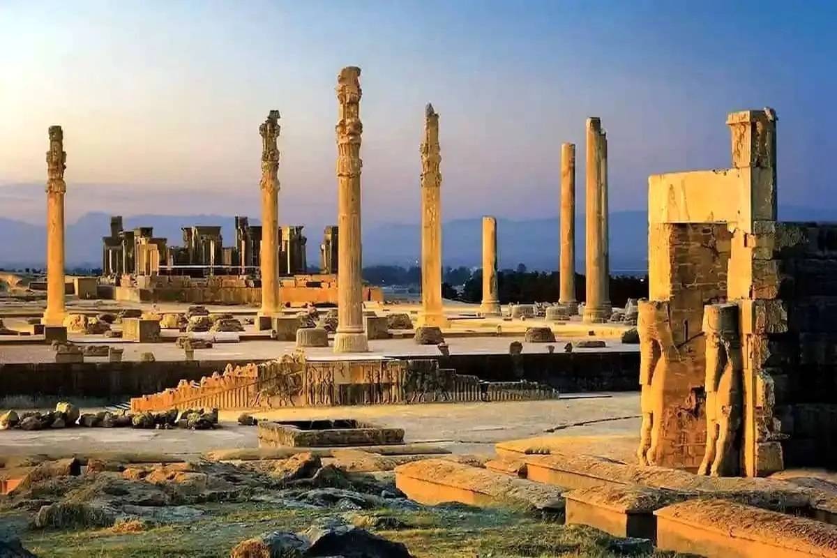 مرگ آرام تختجمشید زیر سلطه آلایندههای پتروشیمی