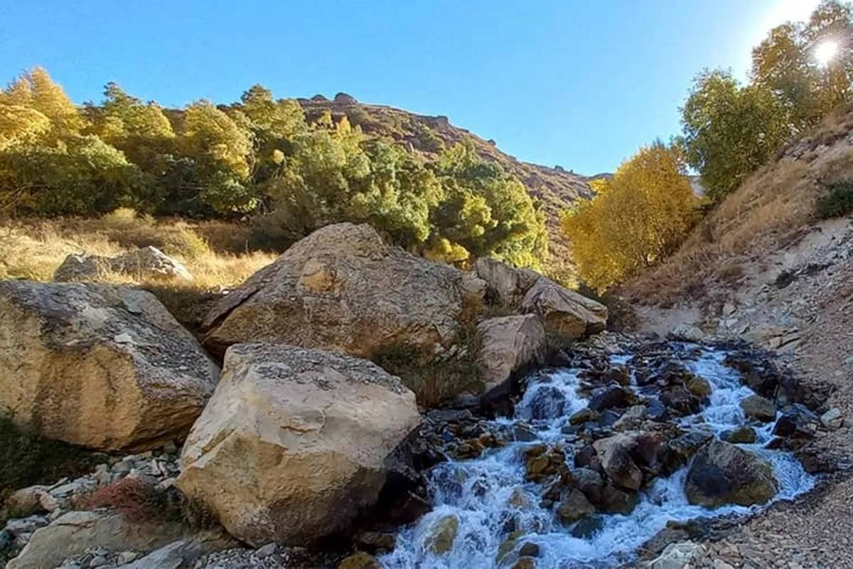 چشمه گله گیله شهرستانک 130 سال قبل + عکس