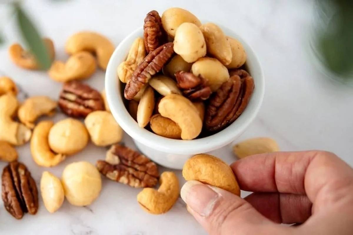 پژوهش جدید: خوردن آجیل میتواند خطر ابتلا به زوال عقل را کاهش دهد