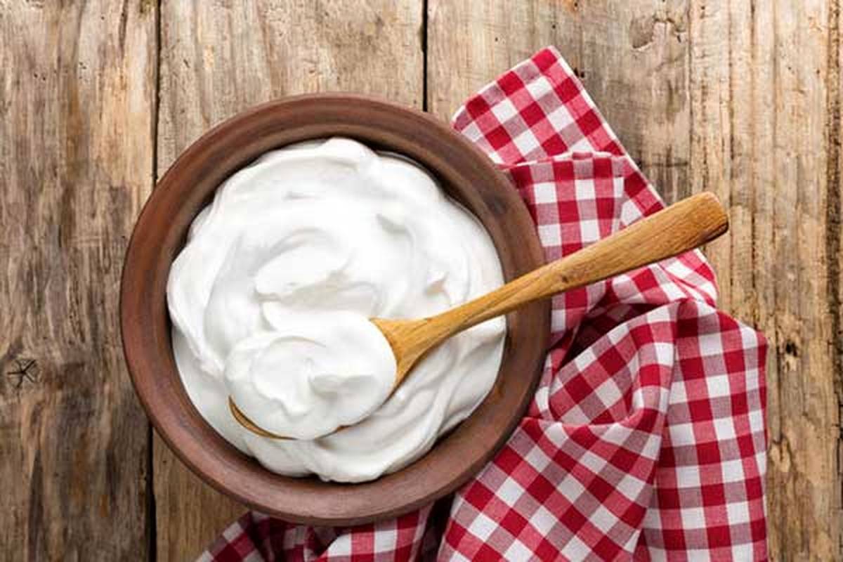 طرز تهیه ماست سفت و چکیده فوق العاده خوشمزه در منزل + نکات طلایی