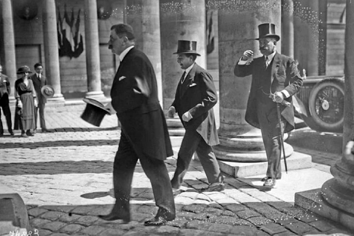 متن کامل وصیتنامه احمدشاه قاجار؛ از مقرری صیغهایها تا تعیین جای زندگی فرزندان