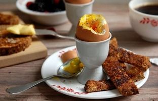 تخم مرغ عسلی برای سلامت خطرناک است؟/ شیوه درست تخم مرغ خوردن