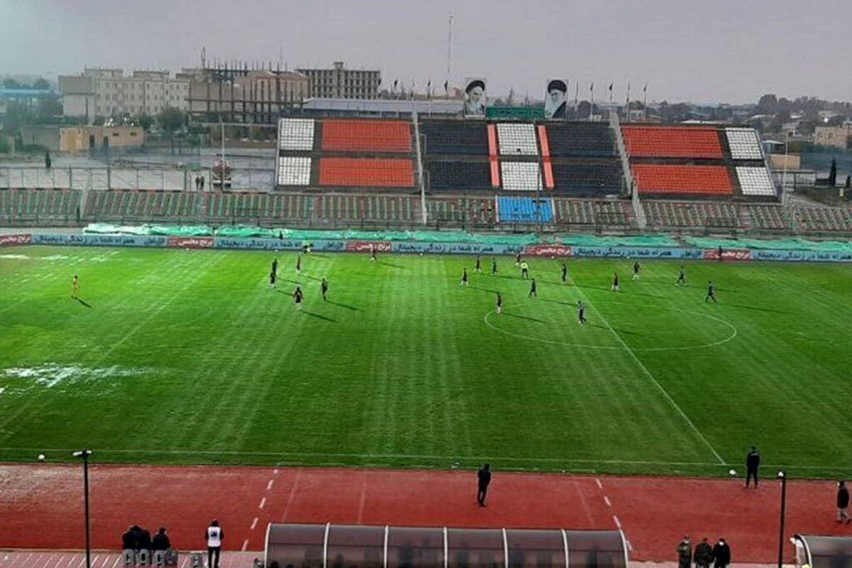 (ویدئو) حادثه در استادیوم شهر قدس؛ ۲ نفر دچار برقگرفتگی و سوختگی شدند!