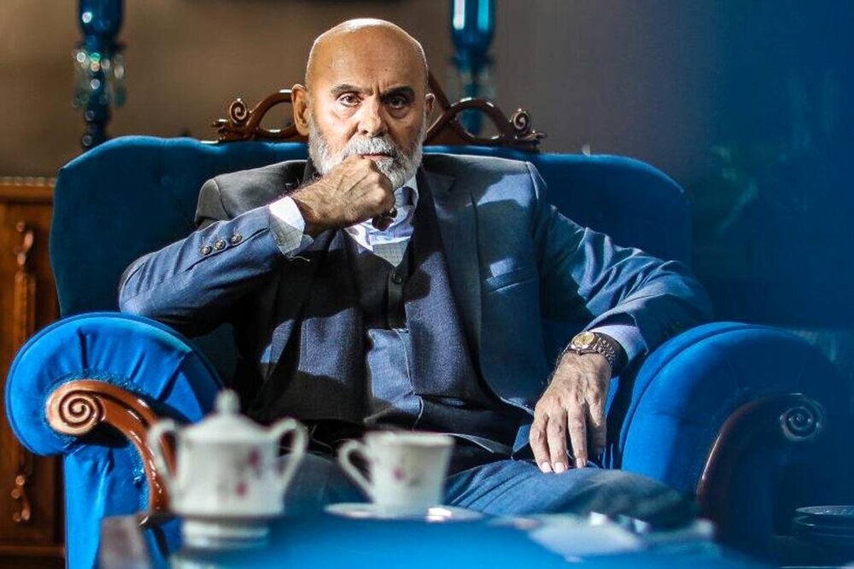 پاپاراتزی ایرانی؛ بدن ورزیده و آماده جمشید هاشم‌پور در ۸۱ سالگی