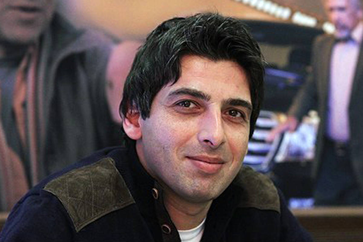 چهره شکسته شده حمید گودرزی بعد از فوت مادرش