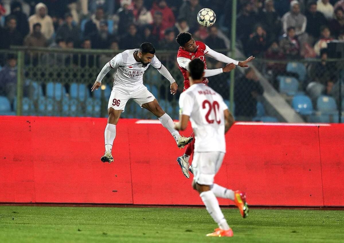 روز و ساعت دیدار پرسپولیس و نساجی در لیگ