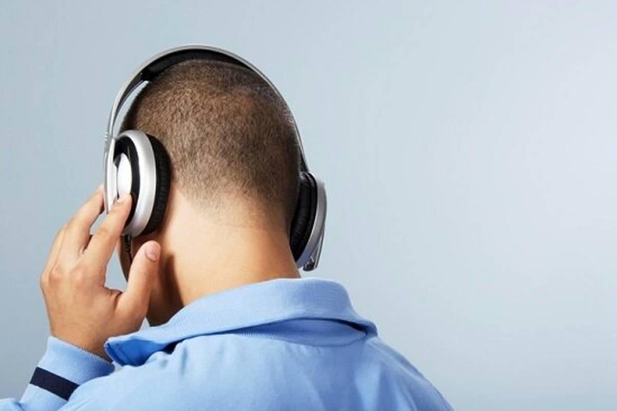 چگونه از هدفون بدون آسیب رساندن به گوش استفاده کنیم؟