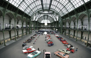 نمایش خودروهای فراری و بوگاتی کمیاب پیش از برگزاری حراج بزرگ در پاریس  + ویدئو