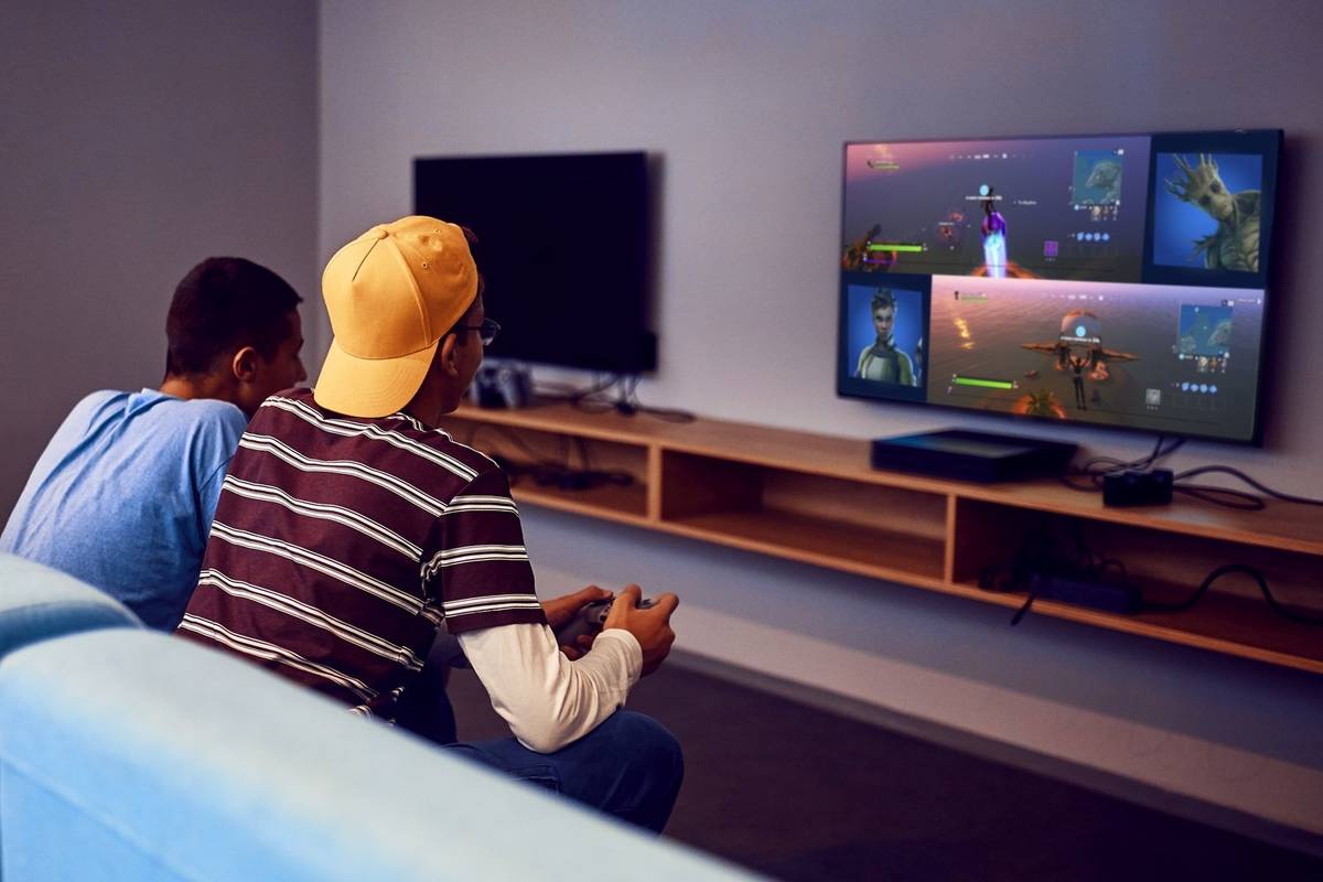 چطوری میشه چندنفری با یک کنسول Fortnite بازی کرد؟