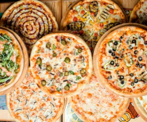 پیتزا مخلوط و مخصوص اصل چی داره؟ + طرز تهیه