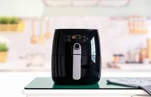 چگونه سرخ کن بدون روغن را تمیز کنیم؟