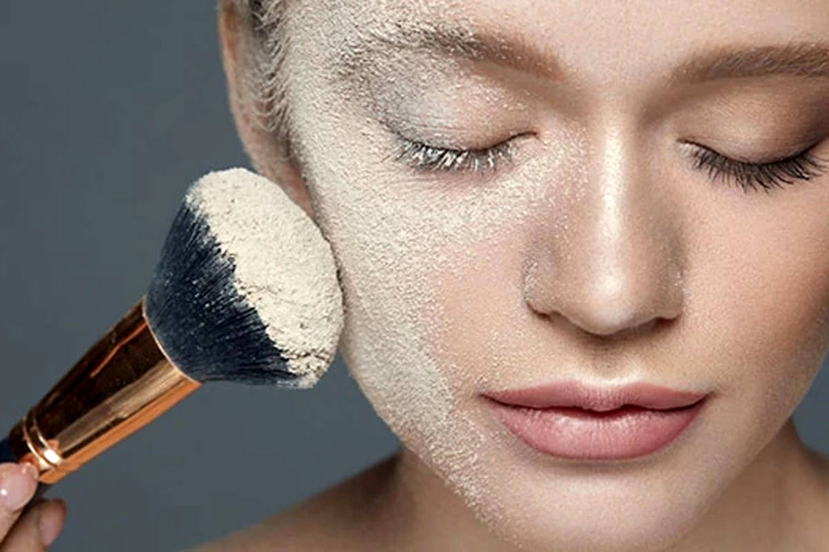اگه میخوای آرایشت ساعتها باقی بمونه اینجارو بخون! فرق پودر بیک و فیکس رو یاد بگیر!