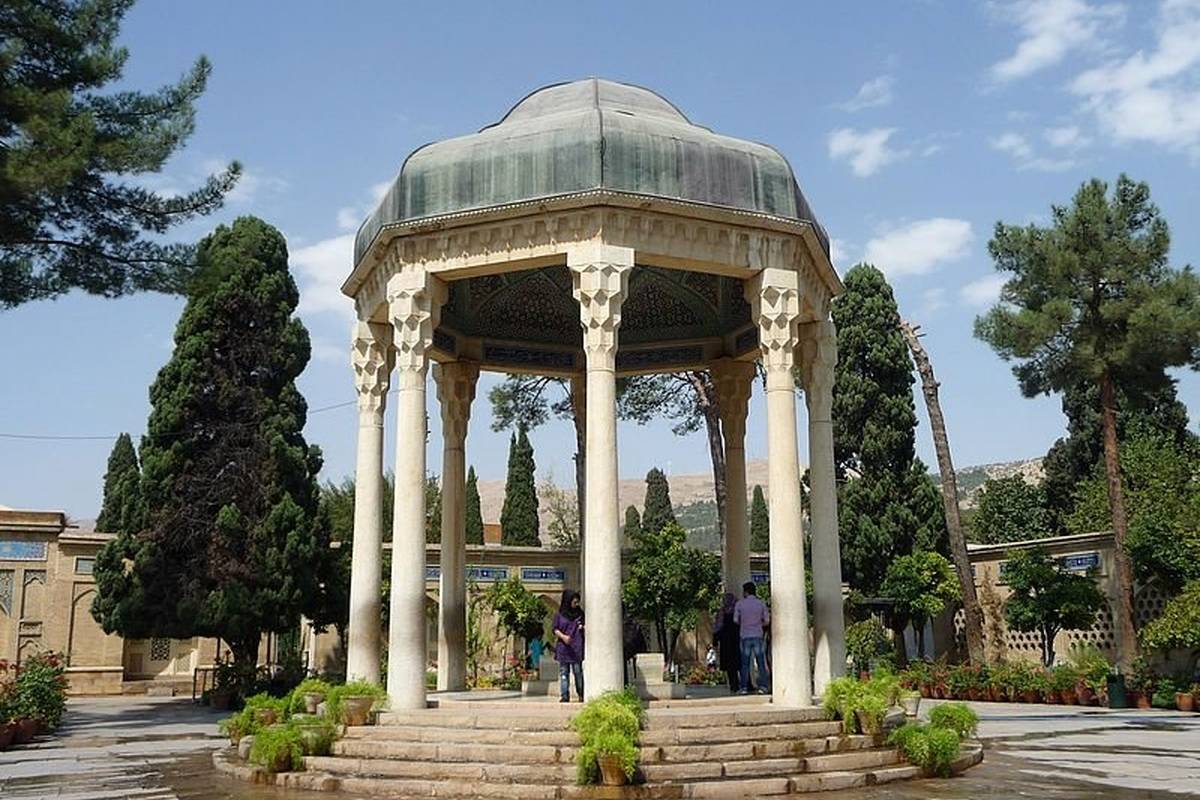 فال حافظ امروز یکشنبه 22 بهمن 1402