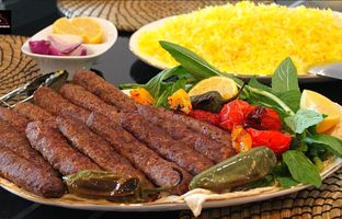 (ویدئو) طرز تهیه کباب کوبیده آبدار در داخل فر