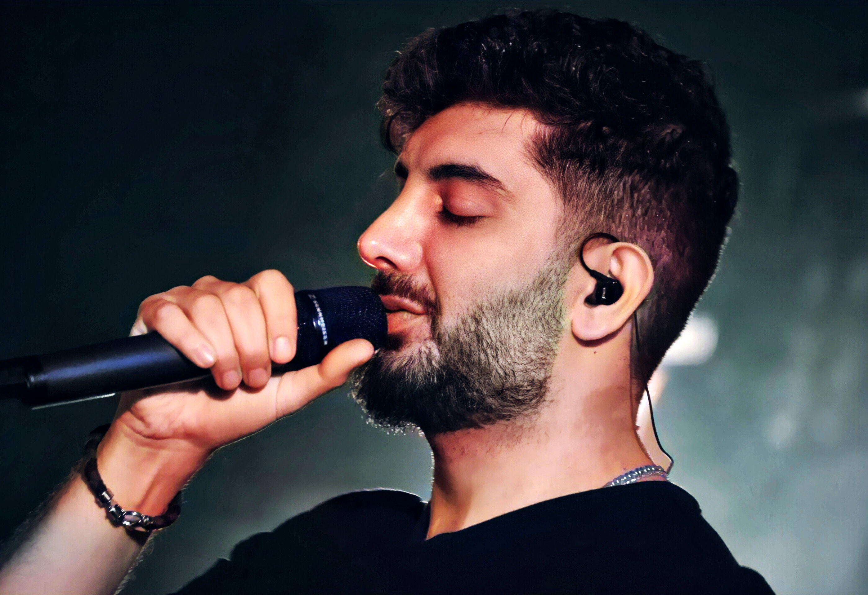 بیوگرافی فرزاد فرزین