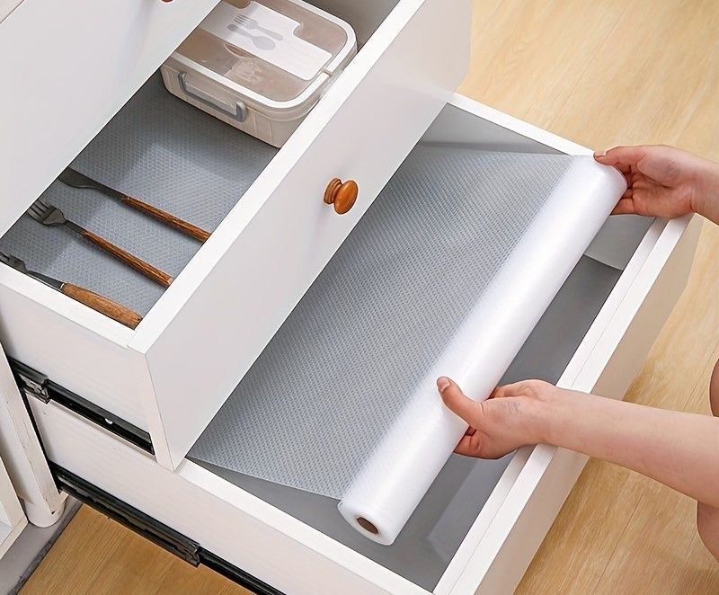 (تصاویر) از کجا بفهمیم چقدر روکش واسه کابینت آشپزخونه کافیه؟ آموزش گام به گام نصب