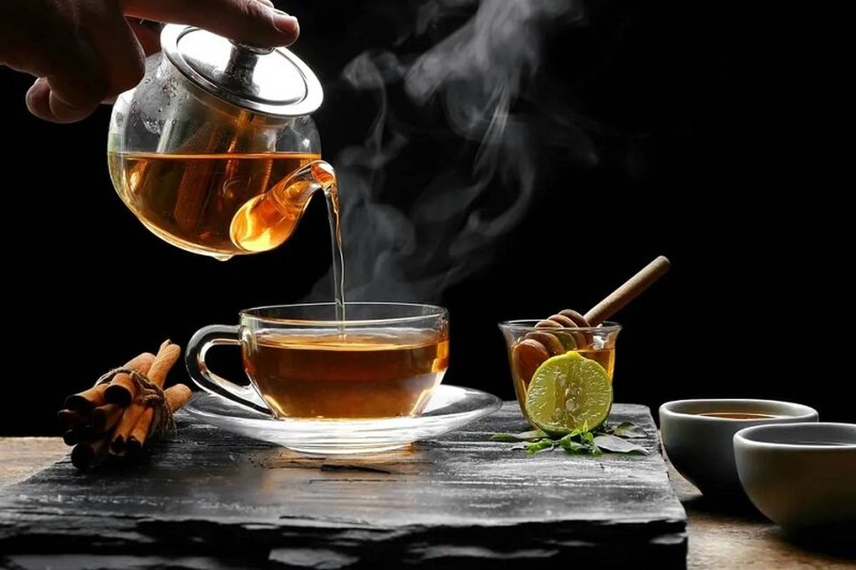 روش صحیح دم کردن چای | ۵ اشتباه که عطر و طعم چای را خراب میکند