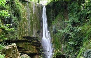 زیباترین آبشارهای تهران و اطراف تهران برای سفر یک روزه خنک در دل تابستان