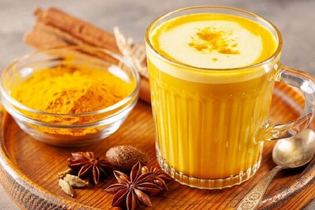 «شیر طلایی» ؛ یک روش ساده برای تهیه این نوشیدنی مفید