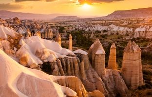 جادوی دودکش‌های جن و پری در کاپادوکیا +ویدئو