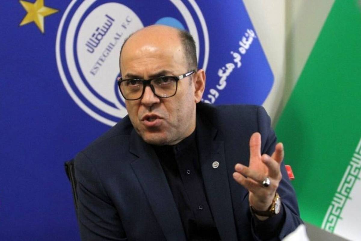 (عکس) علی دایی روی نیمکت استقلال؟