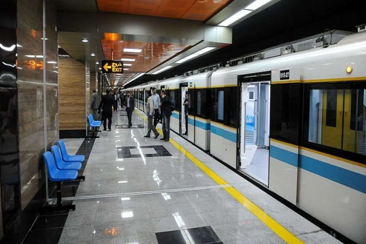  اگر هنگام حمله هوایی در مترو بودید، چه کنید؟ + اینفوگرافی