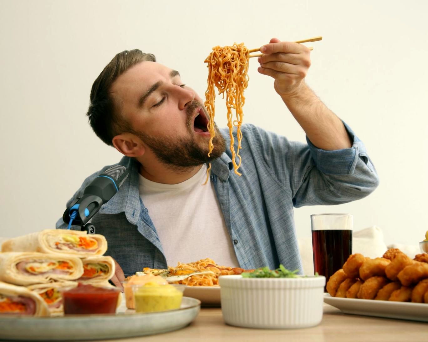 چرا هرچه غذا می‌خورید سیر نمی‌شوید؟
