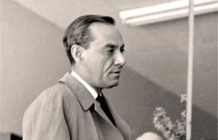 زیباترین اشعار فارسی؛ شرح «خلقت زن» از زبان شاعری که به ترانه‌های عاشقانه‌اش معروف بود!