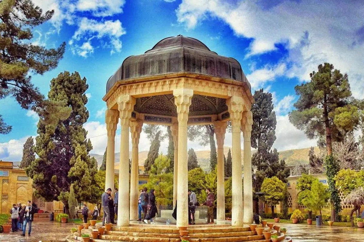 فال حافظ امروز شنبه 7 تیر ماه 1404