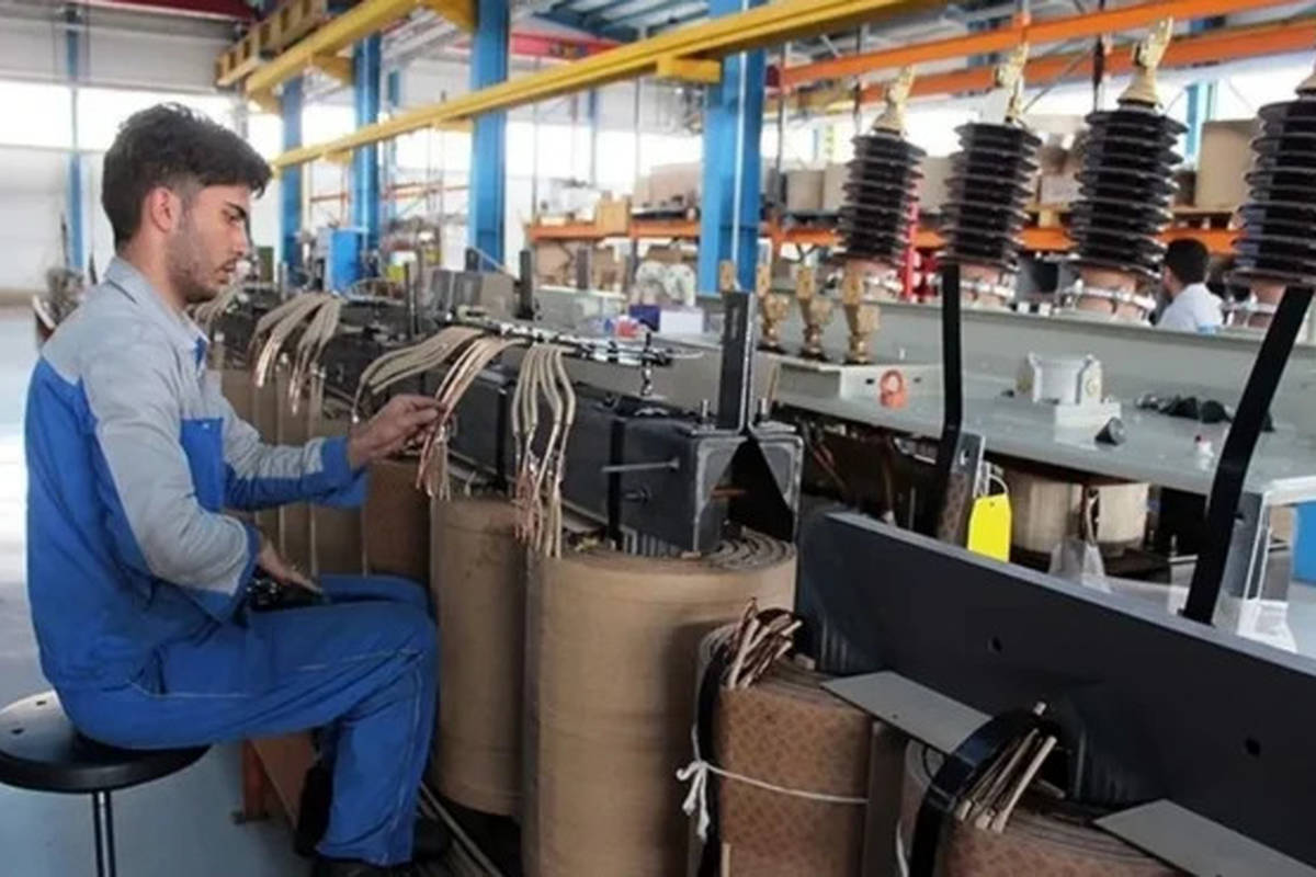 کارگران بخوانند / حقوق کارگران در زمان قطعی برق چگونه تعیین میشود؟ + ویدئو
