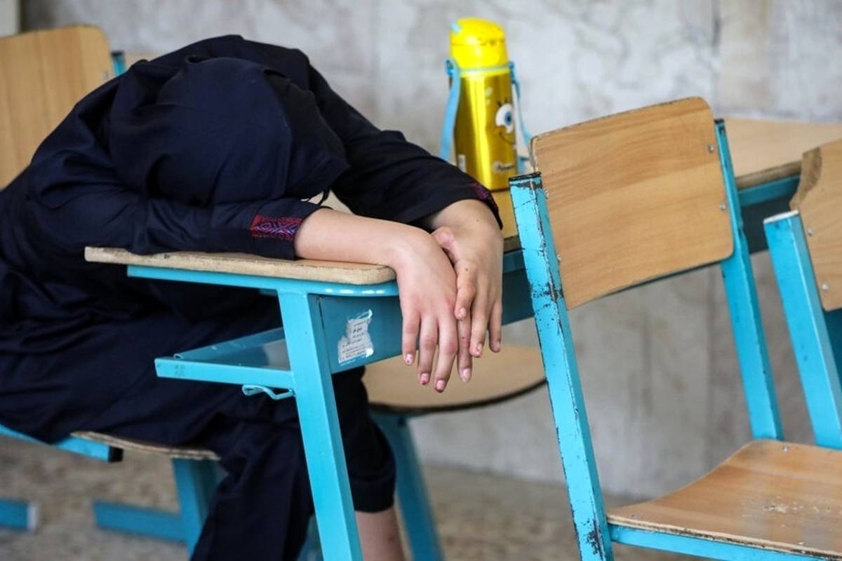 اسپری گاز فلفل در مدرسه دخترانه چه میکرد؟