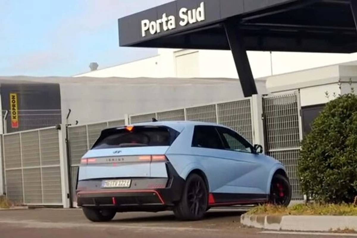 هیوندای در دفتر مرکزی لامبورگینی چه کار میکند؟