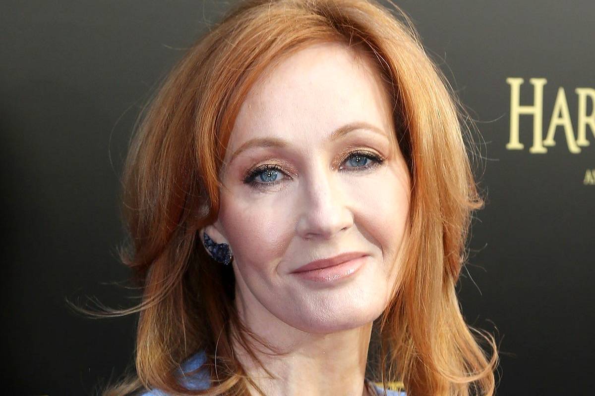 شبکه HBO از دخالت جی کی رولینگ در سریال هری پاتر دفاع میکند